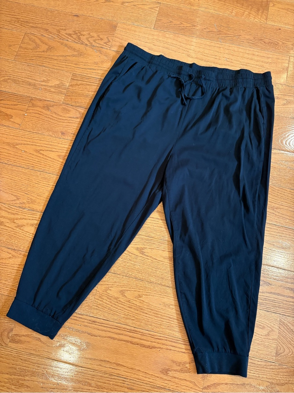 Torrid Black Pull-On Cropped Tapered Pants Stretch Casual Lounge Career Size 4
